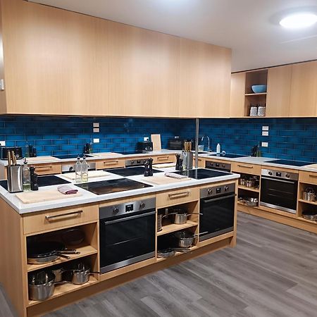 Hostel Urbanz Christchurch Exterior foto The kitchen at the University of New South Wales