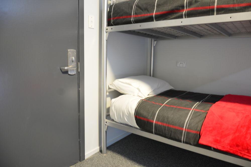 Hostel Urbanz Christchurch Exterior foto A bunk bed